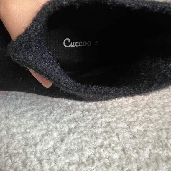 SHEIN Hightop Black and Orange Sneakers | 39 - Picture 6 of 6